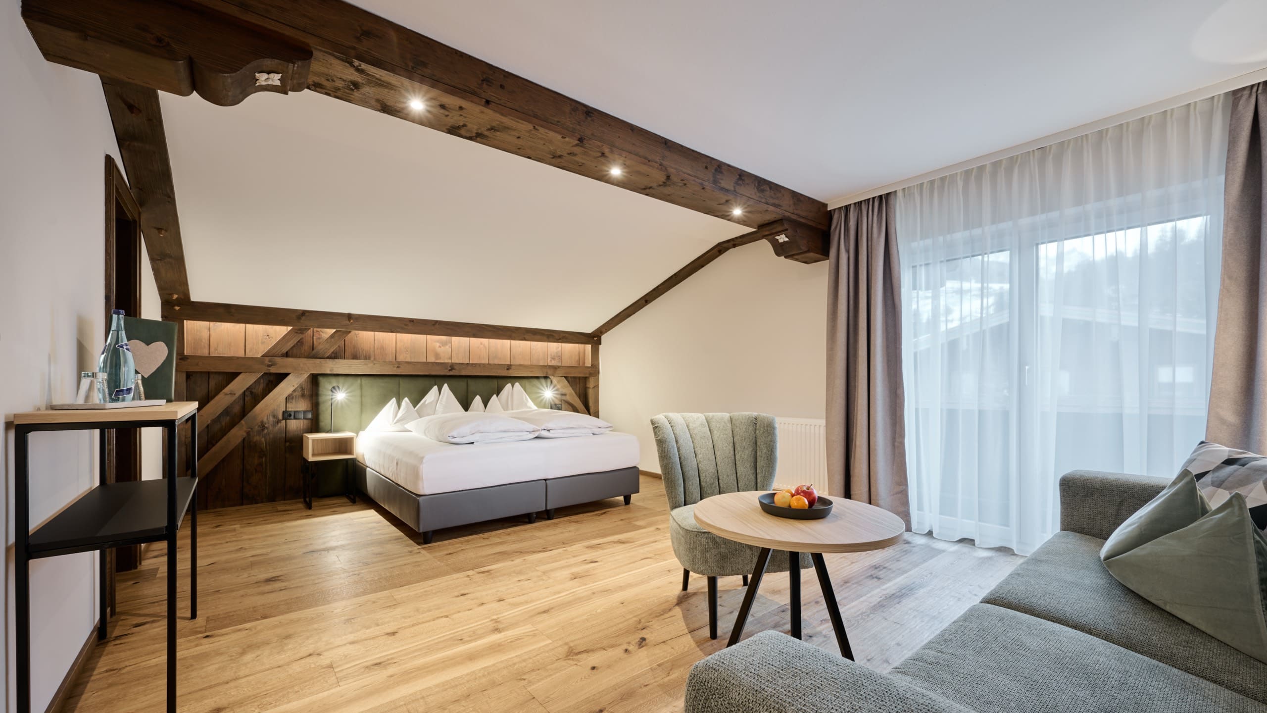 Modernes Doppelzimmer im Hotel Alpen Villa Rieder in Filzmoos für Ihren Urlaub in Österreich